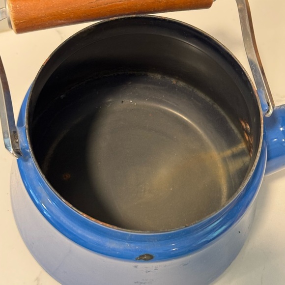Dansk Kobenstyle Kettle | Blue Enamel | Vintage - Picture 9 of 11